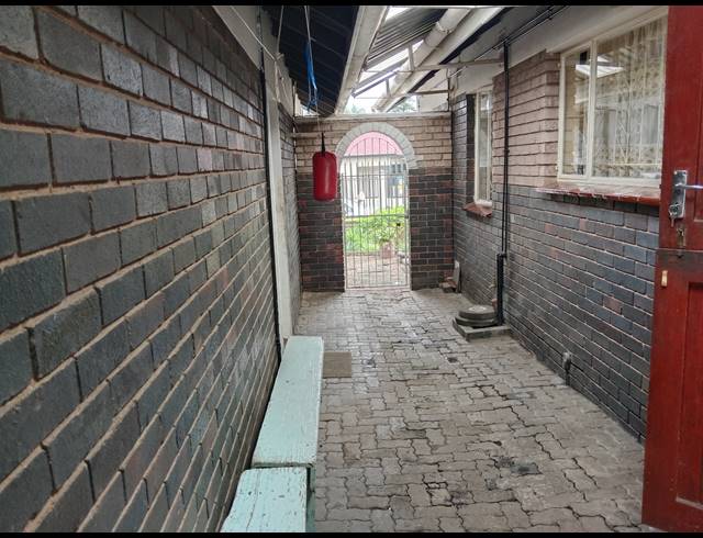 3 BEDROOM HOUSE FOR SALE IN NEWHOLME